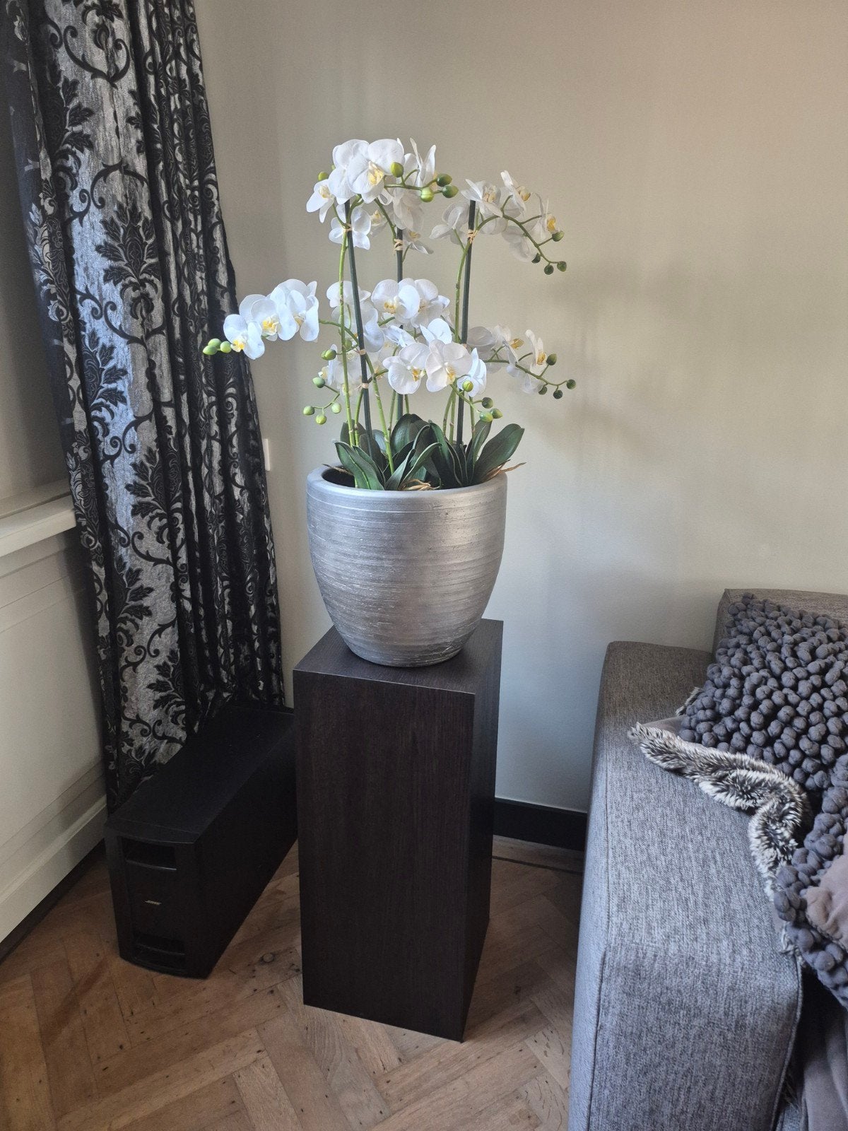 Sokkel met mooie orchideeën te koop, Ophalen of Verzenden