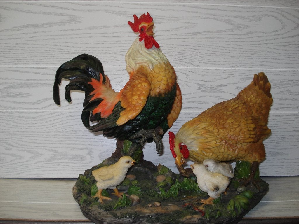 Prachtig Beeld  Haan hen Kuikens  36 Cm Hoog   45 Cm Breed, Ophalen of Verzenden, 20 - 50 cm, Beeld, Composieten