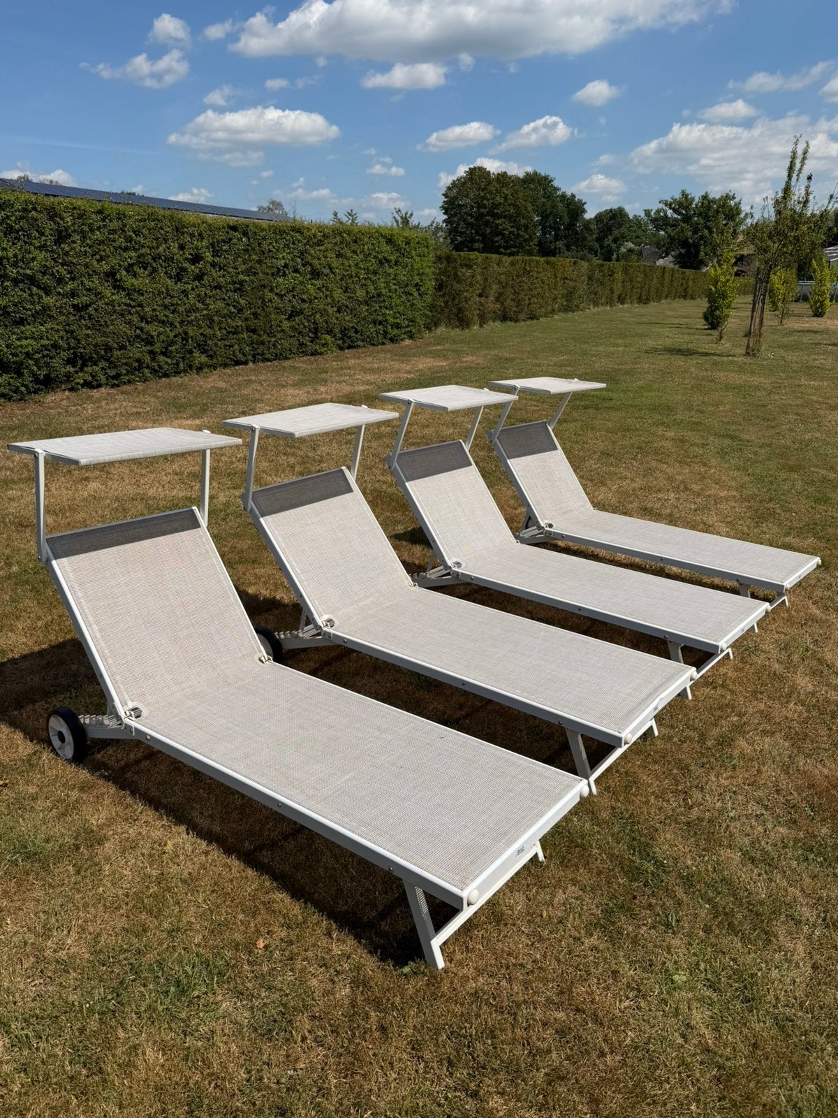 4 luxe aluminium ligbedden met zonnescherm - set van 4, Tuin en Terras, Ligbedden, Zo goed als nieuw, Aluminium, Ophalen