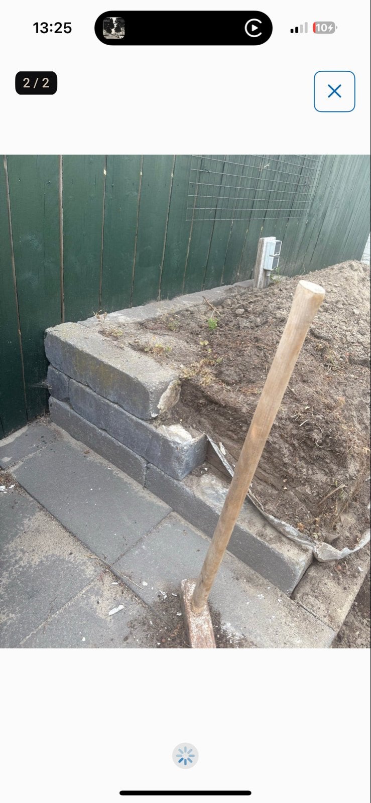 Gratis betonnen stenen voor border of fundering, Doe-het-zelf en Verbouw, Metselstenen, Ophalen of Verzenden, Gebruikt, Beton