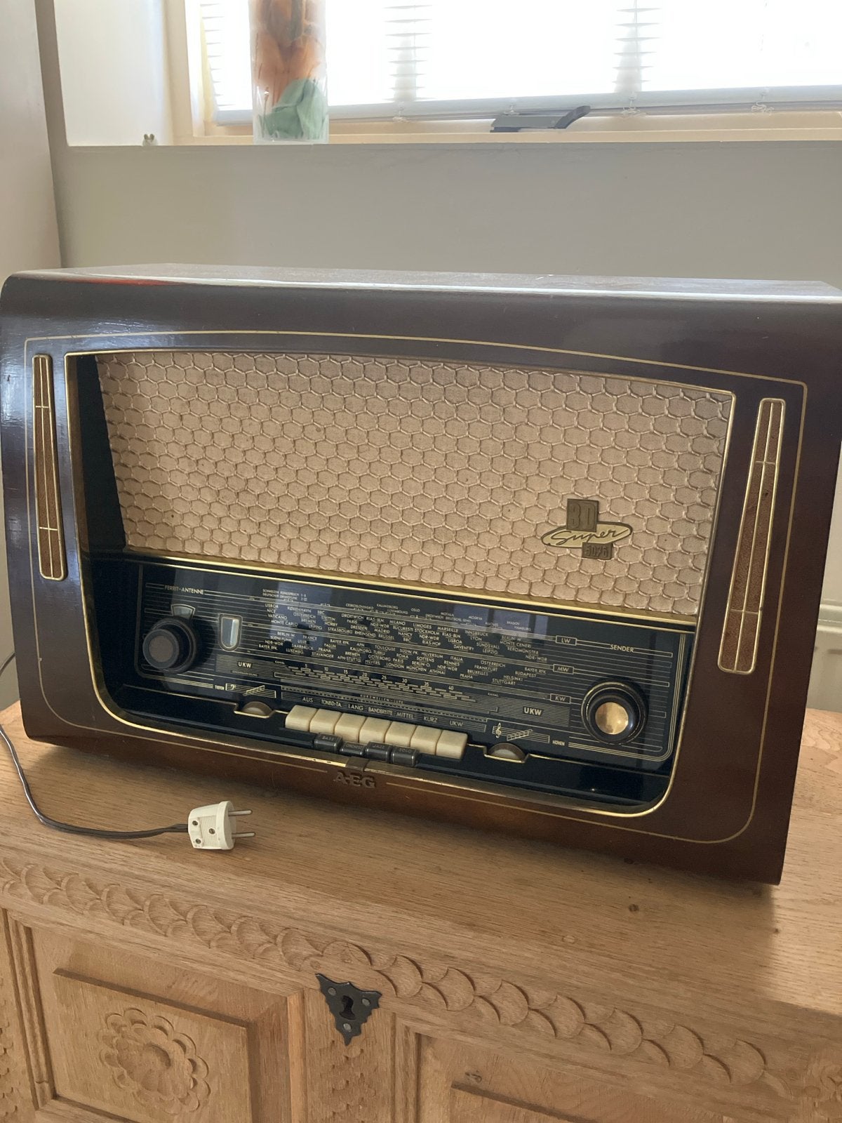 Vintage AEG 3D Raumklang Super 5076 WD Buizenradio, Ophalen, Gebruikt, Radio