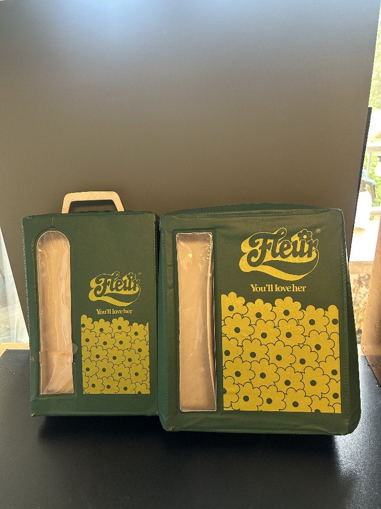 2 fleur koffers, Verzamelen, Poppen, Ophalen of Verzenden, Gebruikt, Accessoires