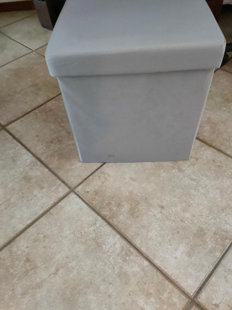 Poef opbergbox!, Ophalen, Zo goed als nieuw, Minder dan 50 cm, Minder dan 50 cm