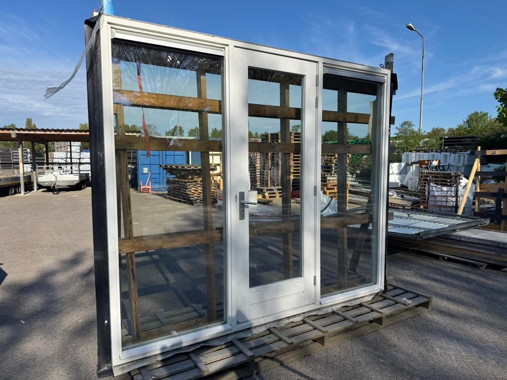 Deur kozijn Pui met  1 loop deur en 2x vastglas.  hardhout., Doe-het-zelf en Verbouw, Kozijnen en Schuifpuien, Ophalen, Gebruikt