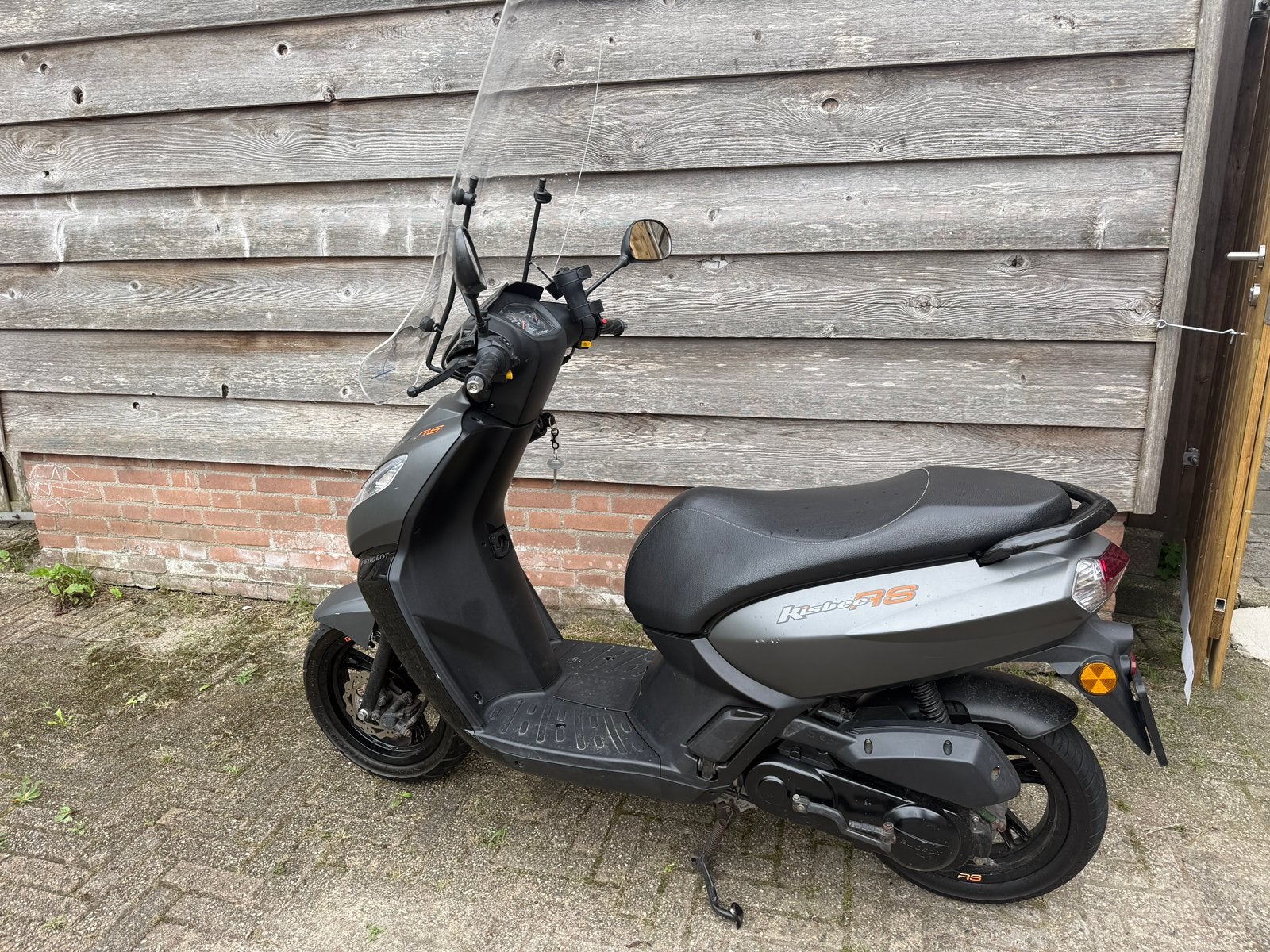 In goede staat scooter gele kenteken 45 km/u, Ophalen, Zo goed als nieuw, Benzine, Overige merken