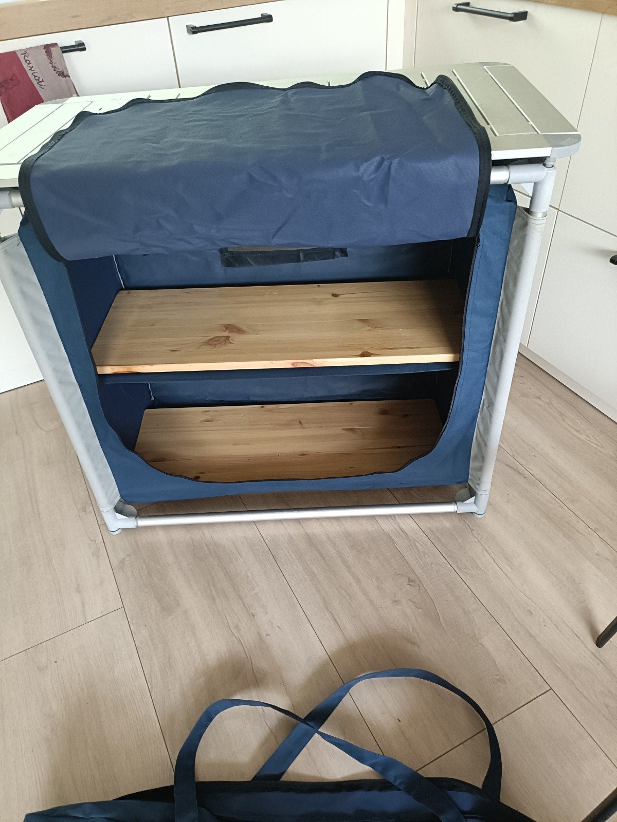 HYPERCAMP Campingkast met aluminium blad, Ophalen, Zo goed als nieuw