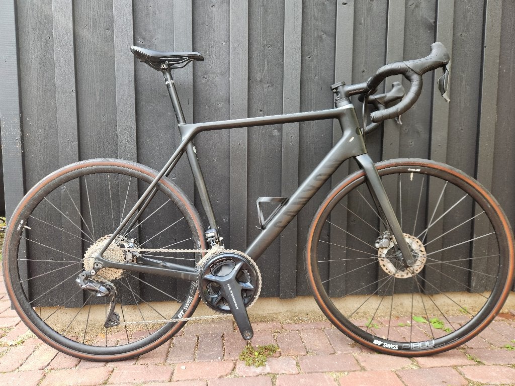 Canyon Ultimate CF SL Disc 8.0 met Di2 (L), 28 inch, Gebruikt, Carbon, Heren