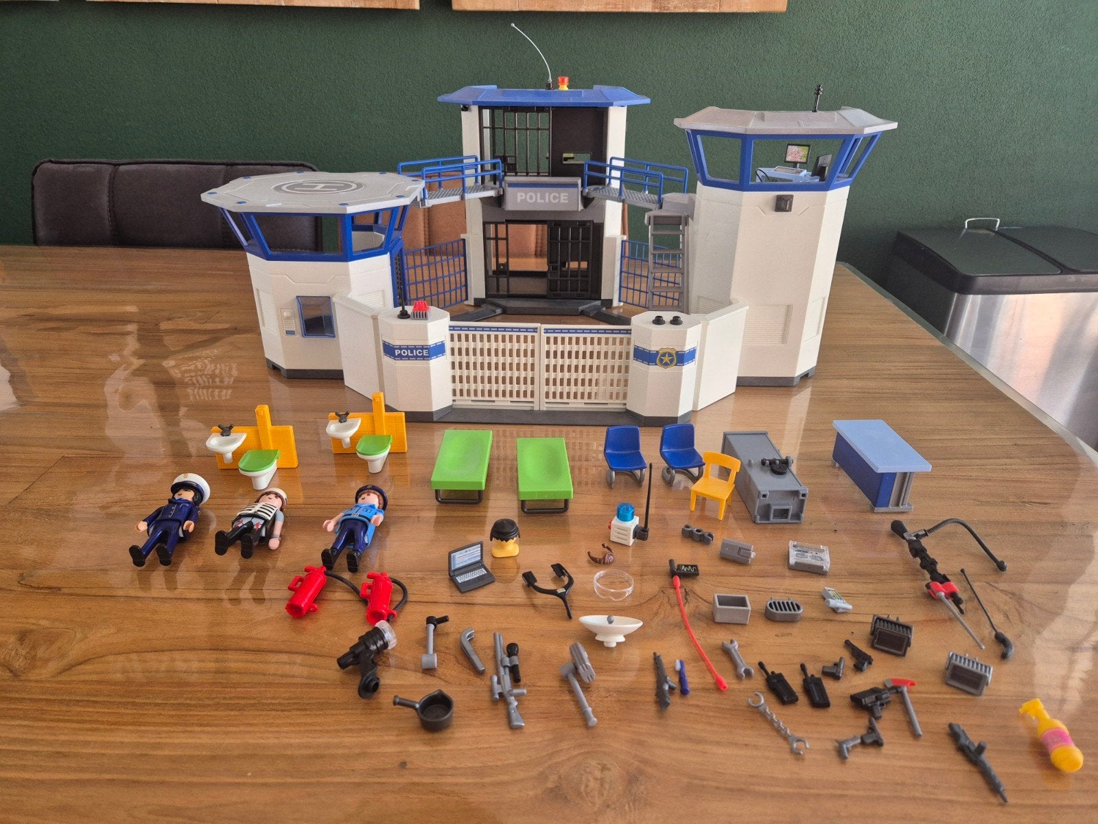 Playmobil Politiebureau 6919 met inrichting, Kinderen en Baby's, Speelgoed | Playmobil, Ophalen of Verzenden, Gebruikt, Complete set