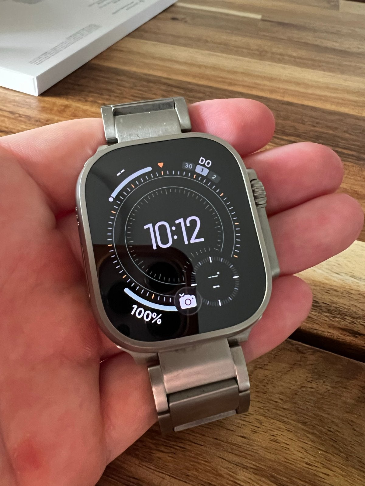 Foto 2 van Apple Watch Ultra 2 Titanium 49mm GPS + cellular A2986