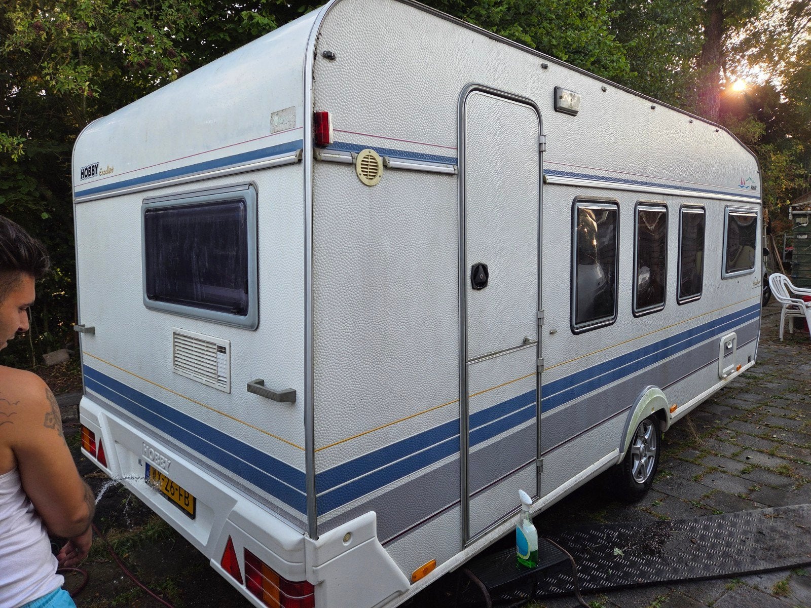 Hobby Excellent 495 UF caravan - Ruim en comfortabel, Hobby, Dwarsbed, Particulier, 5 tot 6 meter
