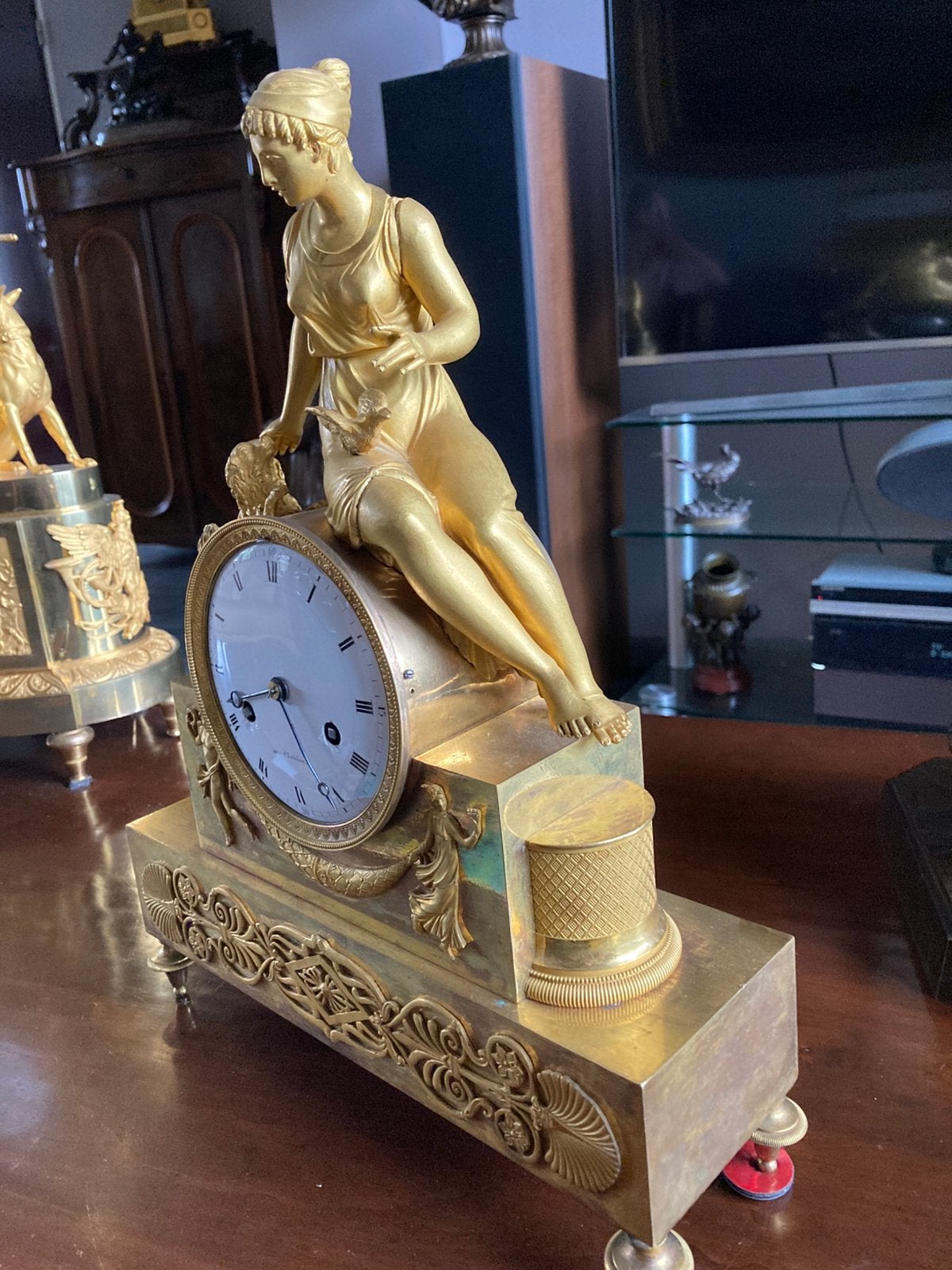 Bronzen pendule, Ophalen