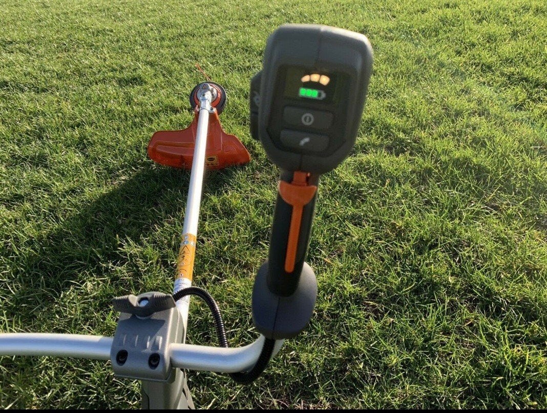husqvarna bosmaaier 535 irxt met 36v accu, Tuin en Terras, Ophalen of Verzenden, Zo goed als nieuw, Accu