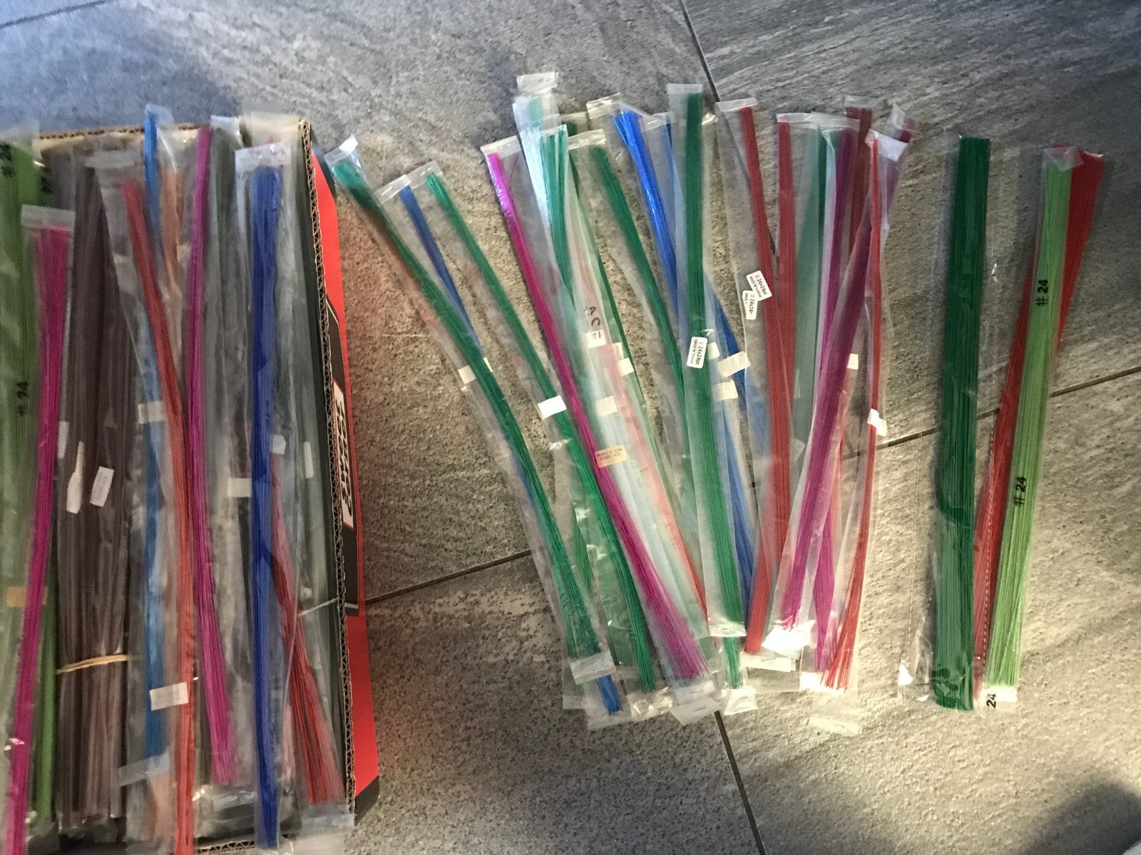 24 stuks ijzerdraad in diverse kleuren - per bundel, Hobby en Vrije tijd, Knutselen, Ophalen, Nieuw, Meerkleurig, Metaal