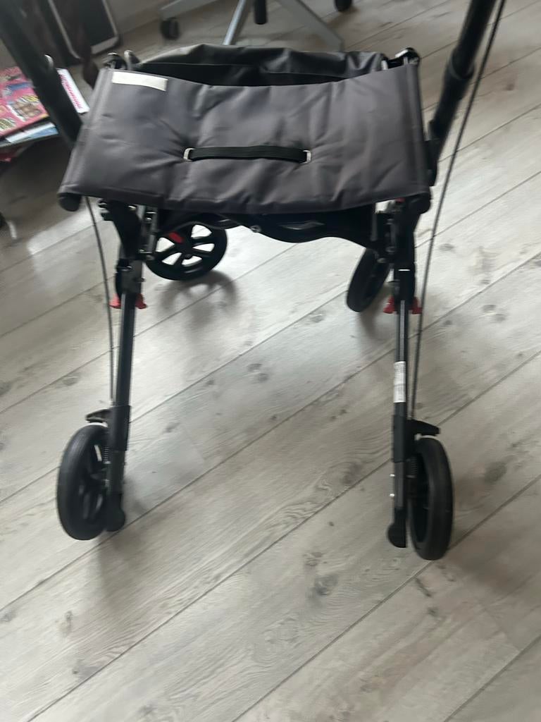 Rollator merk Rovera zo goed als nieuw, Ophalen of Verzenden, Zo goed als nieuw