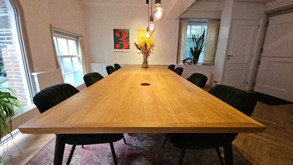 Twee grote tafels met stopcontact (120 x 170cm), Ophalen, 100 tot 150 cm, 200 cm of meer, Zo goed als nieuw