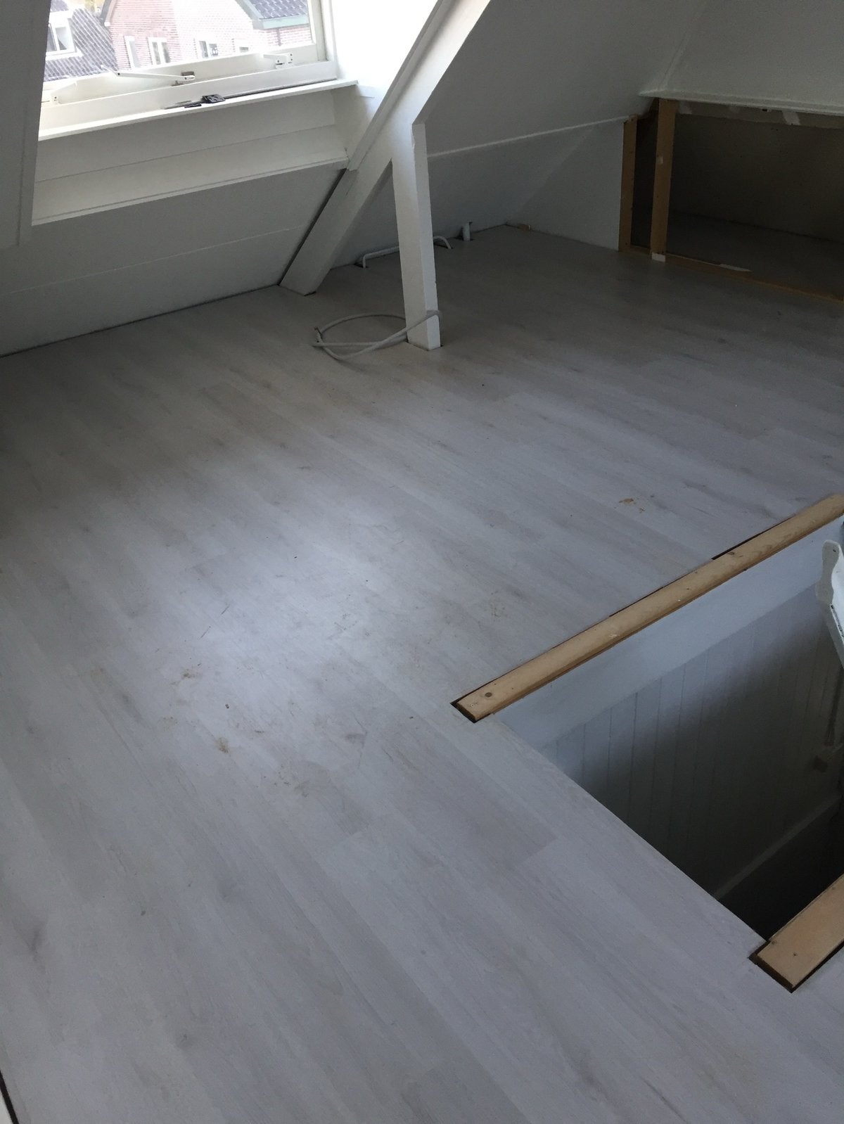 Gratis af te halen: ruim 16m2 parketvloer, Doe-het-zelf en Verbouw, Zo goed als nieuw, 10 m² of meer, 10 tot 30 cm, Hout