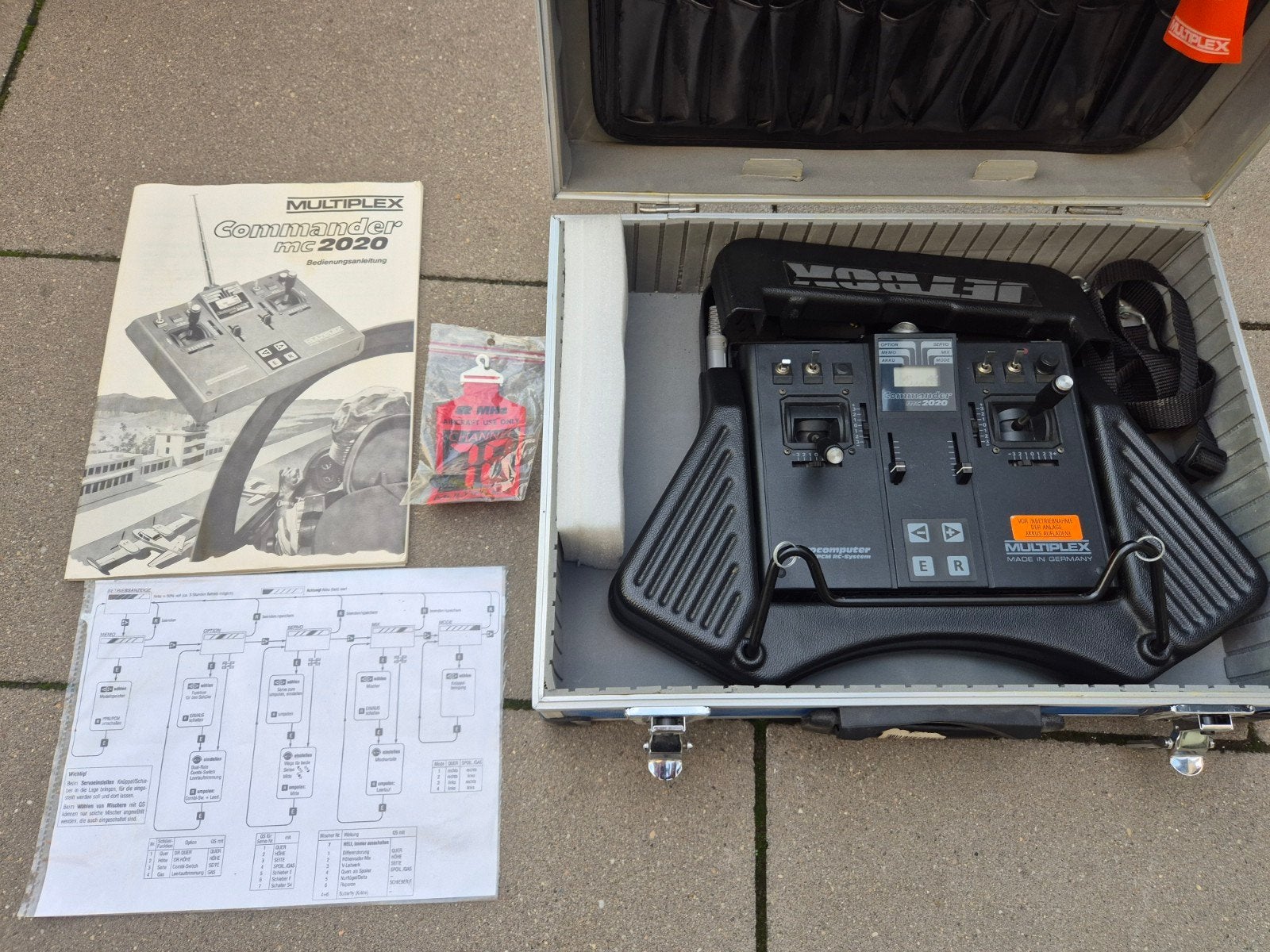 vintage multiplex commander mc2020 zender + extra's, Ophalen of Verzenden, Overige schalen, Onderdeel