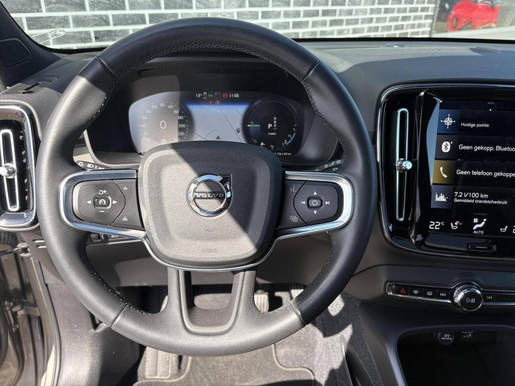 Volvo XC40 Plug-in Hybrid T5 Inscription | Trekhaak | Panora, 12 maanden, Euro 6, 1712 kg, Hybride Elektrisch/Benzine