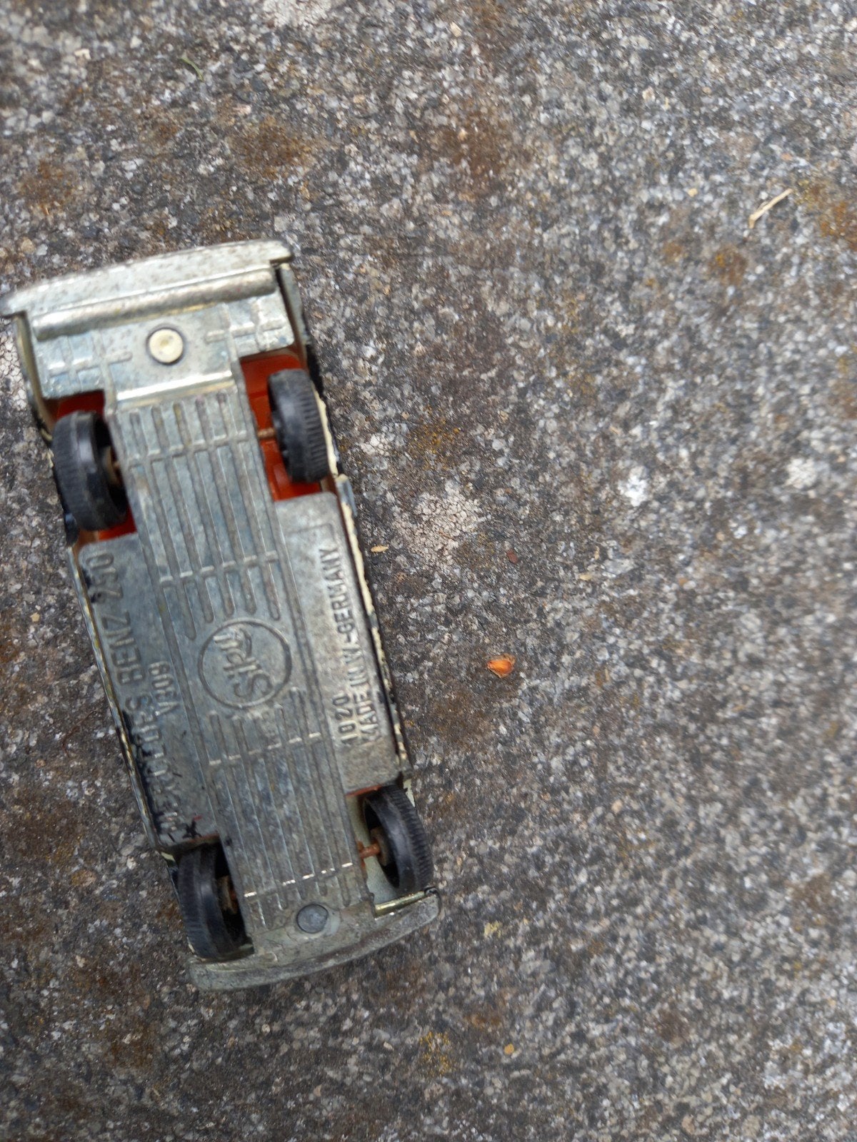 Vintage Siku Mercedes Benz 250 SE (1070) -Made in W. Germany, Hobby en Vrije tijd, Ophalen of Verzenden, Gebruikt, Auto, SIKU