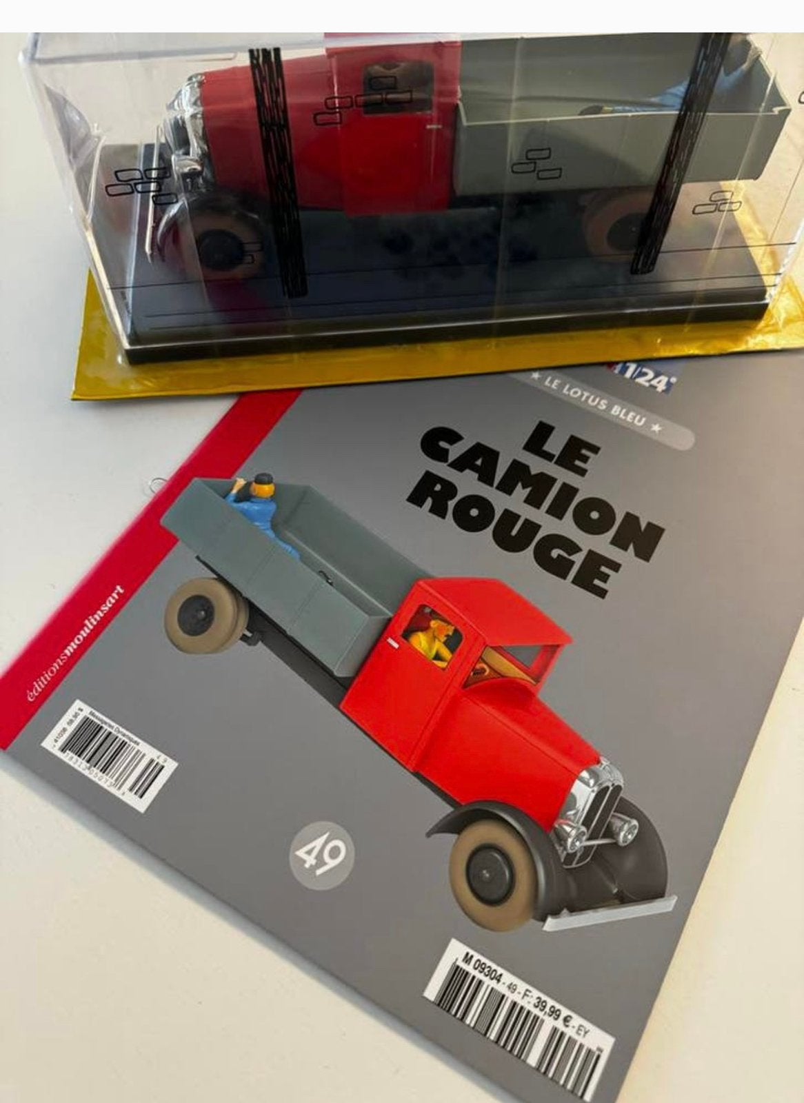 Kuifje auto 1/24 de rode vrachtwagen uit blauwe lotus nr 49, Ophalen of Verzenden, Nieuw