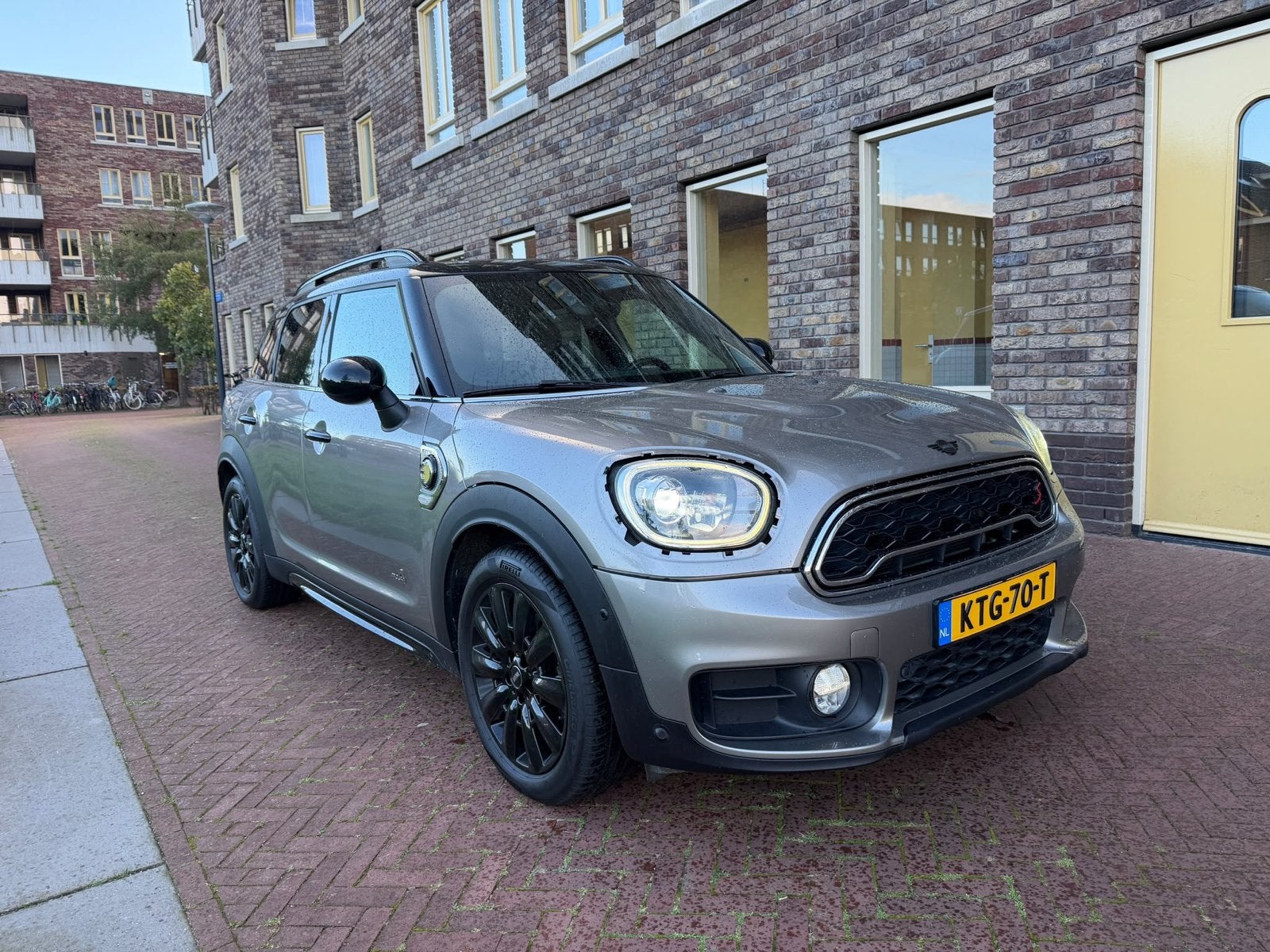 Mini Countryman 1.5 E 224pk All4 Aut. 2018 Grijs, Auto's, 136 pk, Countryman, Plug-in hybride, Vierwielaandrijving