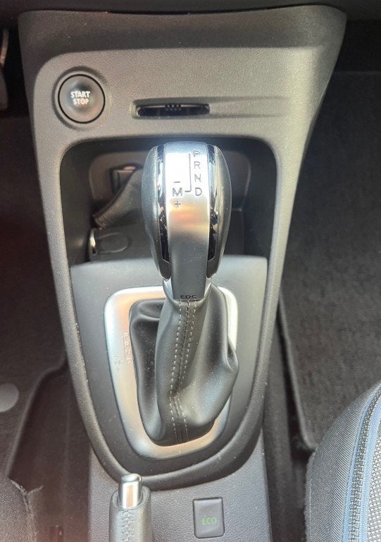 Renault CAPTUR 1.3 TCe Intens AUT. Clima Cruise PDC Navi, Gebruikt, Euro 6, 4 cilinders, 150 pk
