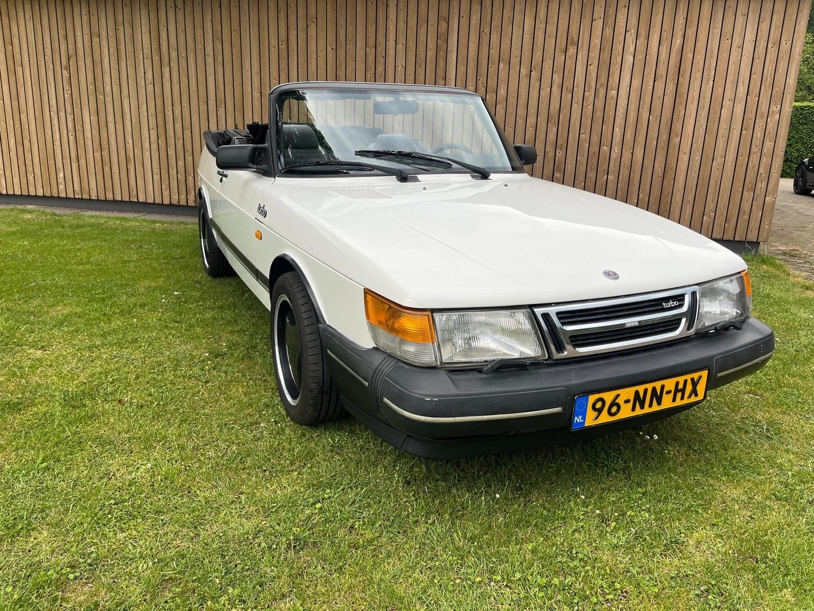 Saab 900 2.0 cabrio classic turbo 1988 Wit, Auto's, Saab, Cabriolet, 4 stoelen, Wit, Particulier