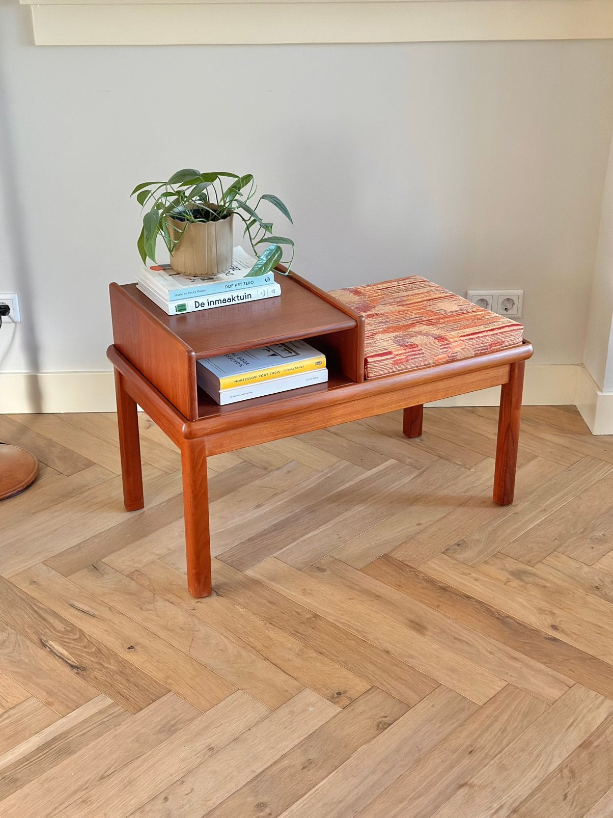 Vintage bank gangbank teak Deens telefoontafel jaren 50/60, Ophalen, Gebruikt