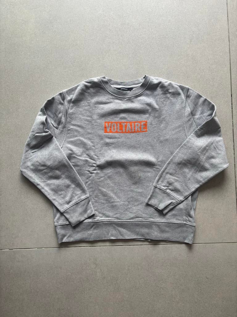 Zadig & Voltaire Trui - Grijs met Oranje 'VOLTAIRE' Opdruk, Verzenden, Gedragen, Maat 38/40 (M), Grijs