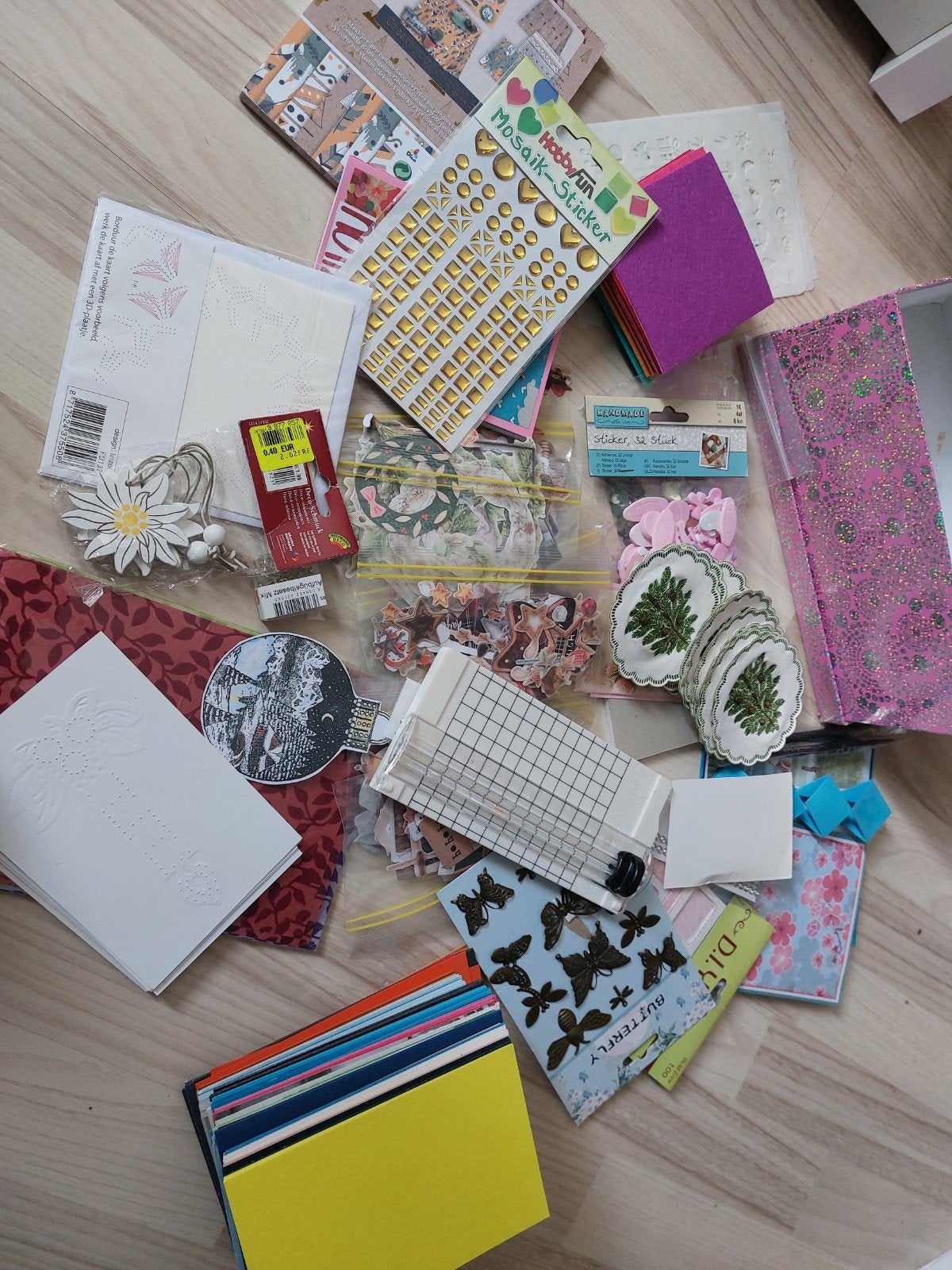 Partij knutselspullen, diverse materialen, Meerkleurig, Ophalen of Verzenden, Zo goed als nieuw, Papier of Karton