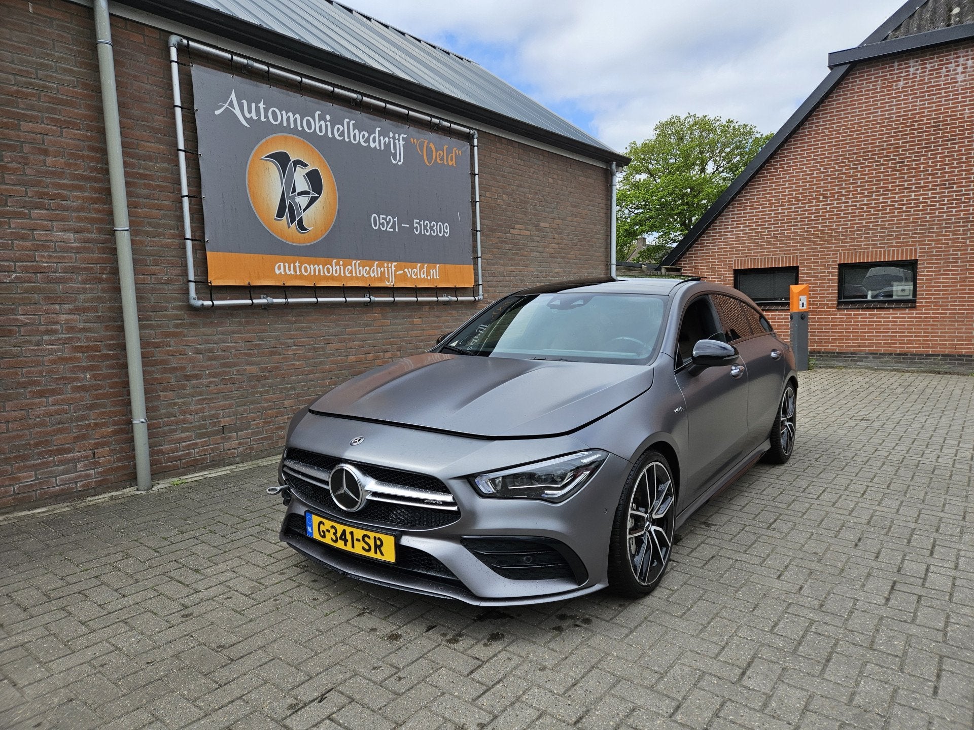 Mercedes-Benz CLA-Klasse Shooting Brake AMG 35 4MATIC Premiu, Auto's, CLA, Euro 6, Vierwielaandrijving, Zilver of Grijs