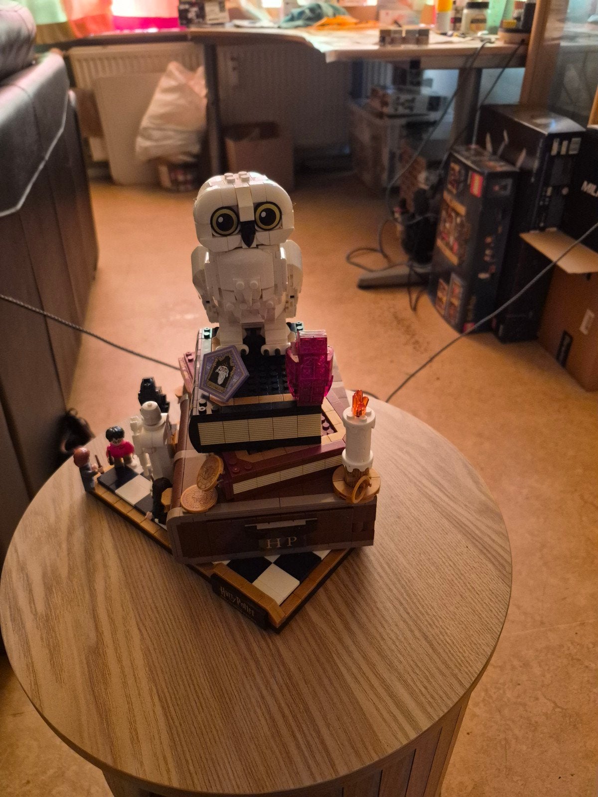 Lego Harry Potter Hedwig op boeken display, Ophalen of Verzenden, Zo goed als nieuw, Overige merken