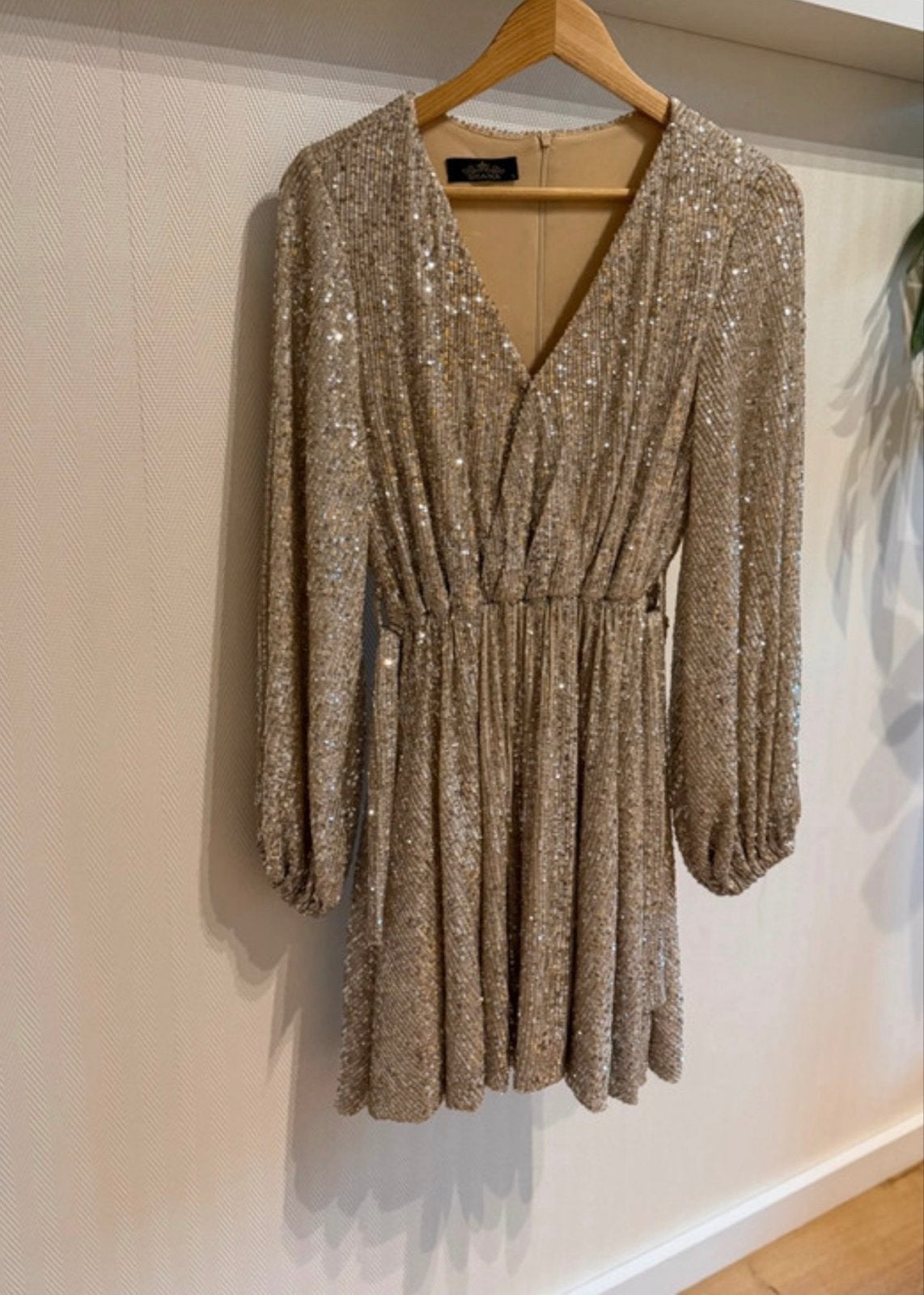 Elegant champagne gouden paillettenjurk - Shana (L), Kleding | Dames, Jurken, Ophalen of Verzenden, Zo goed als nieuw, Maat 42/44 (L)