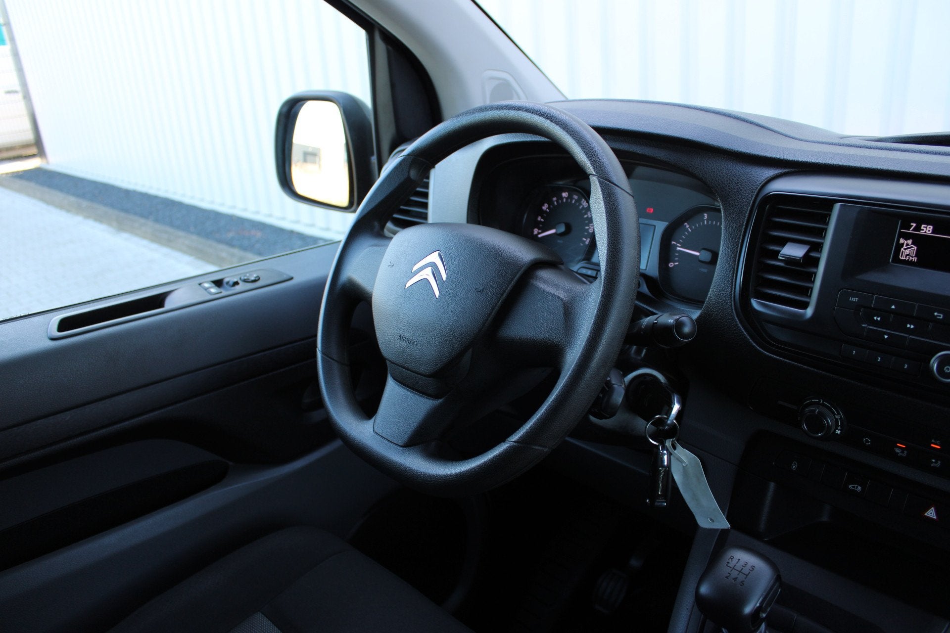 Citroën Jumpy 1.5 BlueHDI 100 M Control | Incl. 12 maanden, Auto's, Bestelauto's, Voorwielaandrijving, 12 maanden, Gebruikt, 4 cilinders