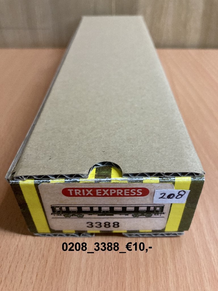 Te koop aangeboden 2x Trix 3388, Gebruikt, Gelijkstroom, Trix, Wagon