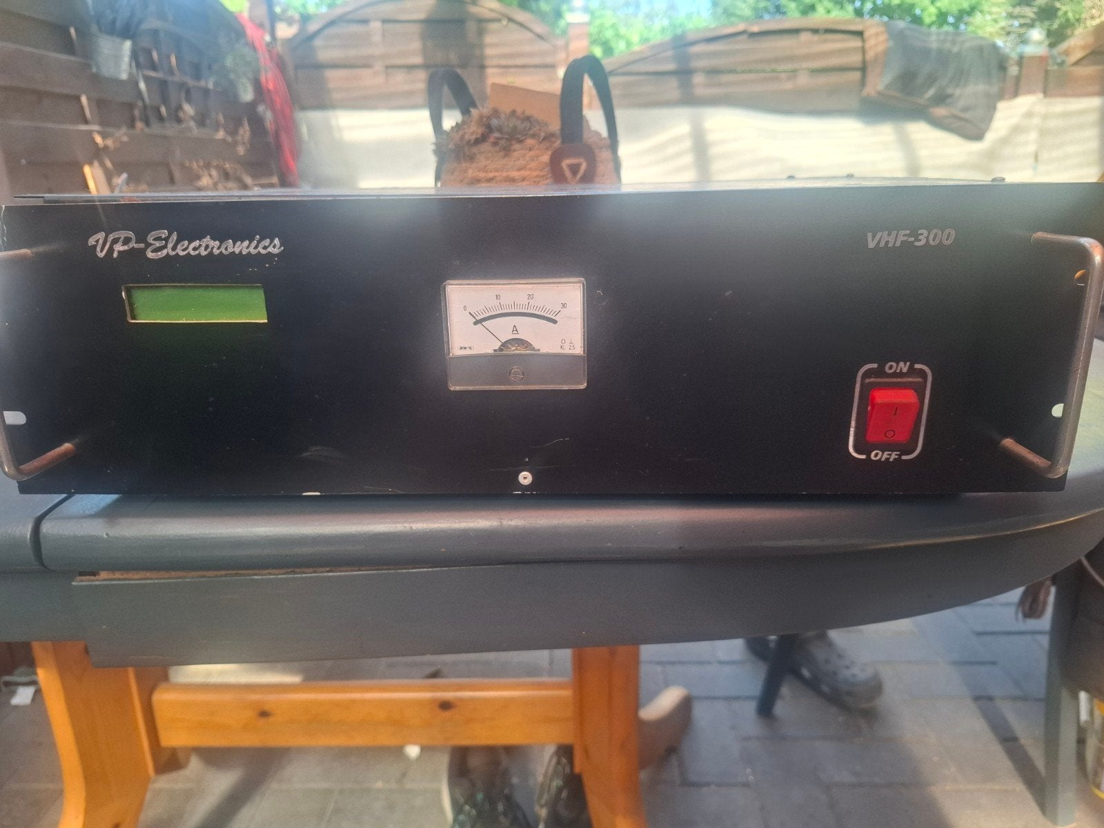 VP-Electronics VHF-300 FM-Zender met 352W uitgangsvermogen, Ophalen, Gebruikt, Zender