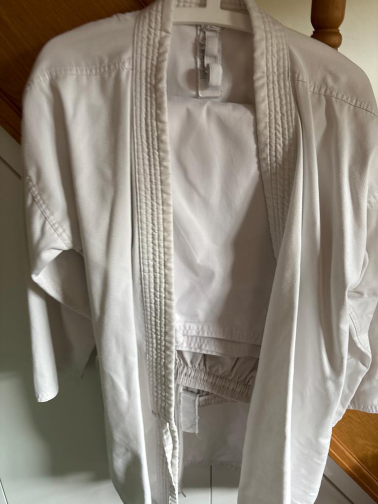 Karate pak maat 170 - Zo goed als nieuw, Maat XS of kleiner, Vechtsportpak, Ophalen of Verzenden, Zo goed als nieuw
