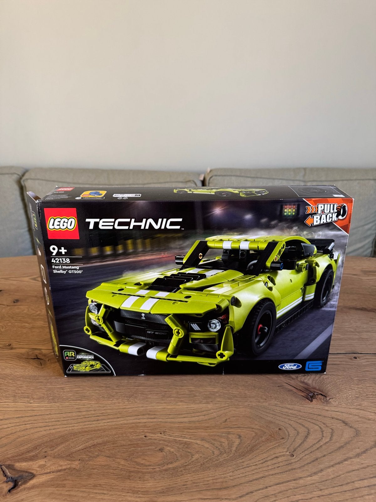 Foto 9 van LEGO Technic Ford Mustang Shelby GT500 (42138)