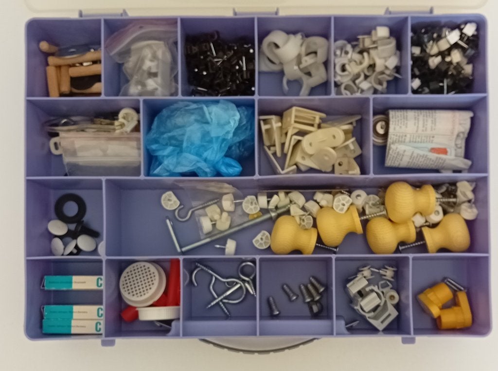 Te Koop: Een koffer met allerlei DHZ materialen / varia., Nieuw, Meerkleurig, Ophalen of Verzenden, Kunststof