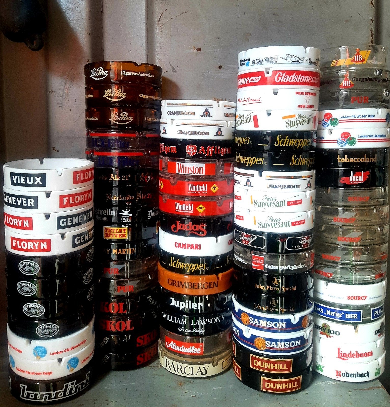 Vintage Asbakken - (Verzameling / Bier / Tabak / Drank), Ophalen, Asbak