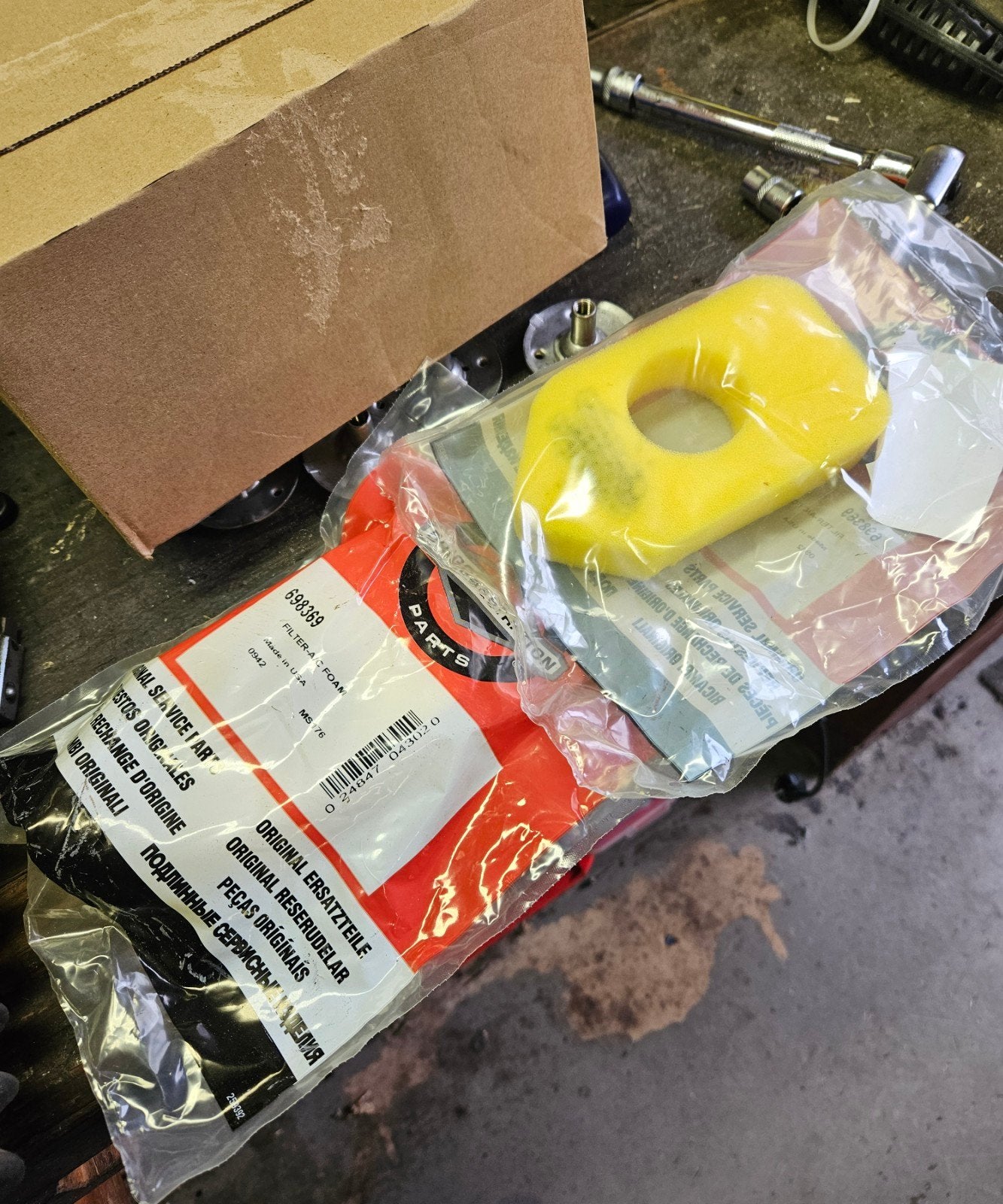 2x Briggs & Stratton Luchtfilter 698369 (schuim), Ophalen of Verzenden, Nieuw, [Overige automerken]