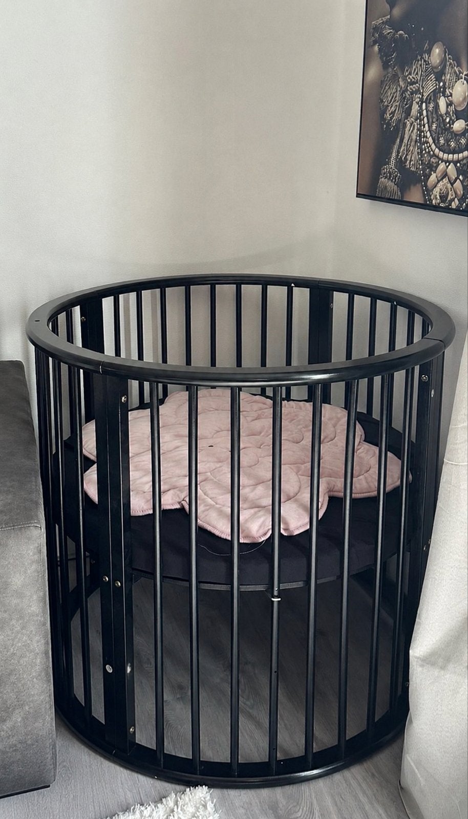 Ronde box zwart + matras en hoeslaken, Kinderen en Baby's, Boxen, Ophalen, Zo goed als nieuw, Rond, In hoogte verstelbaar