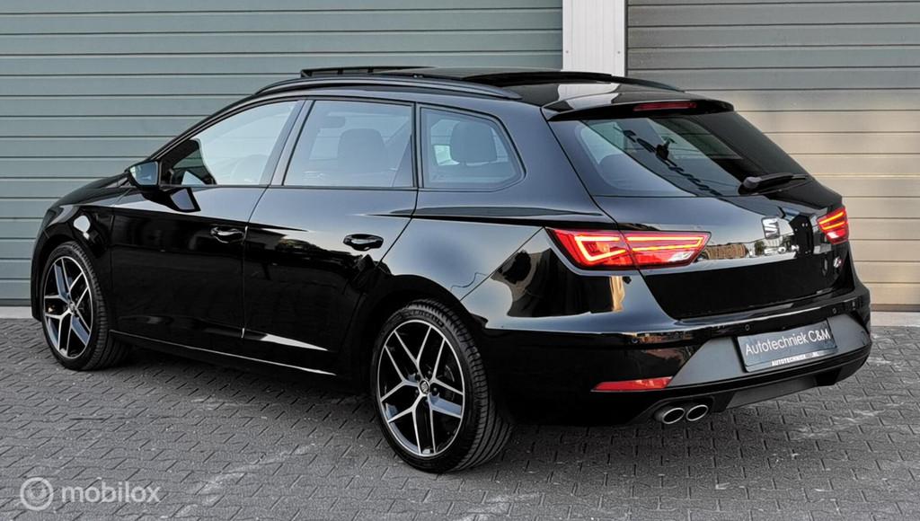 Seat Leon ST 1.5 TSI FR/150PK/DSG/ACC/DCC/CAMERA/PANO/BEATS/, Auto's, Seat, 1498 cc, Zwart, 4 cilinders, Leon