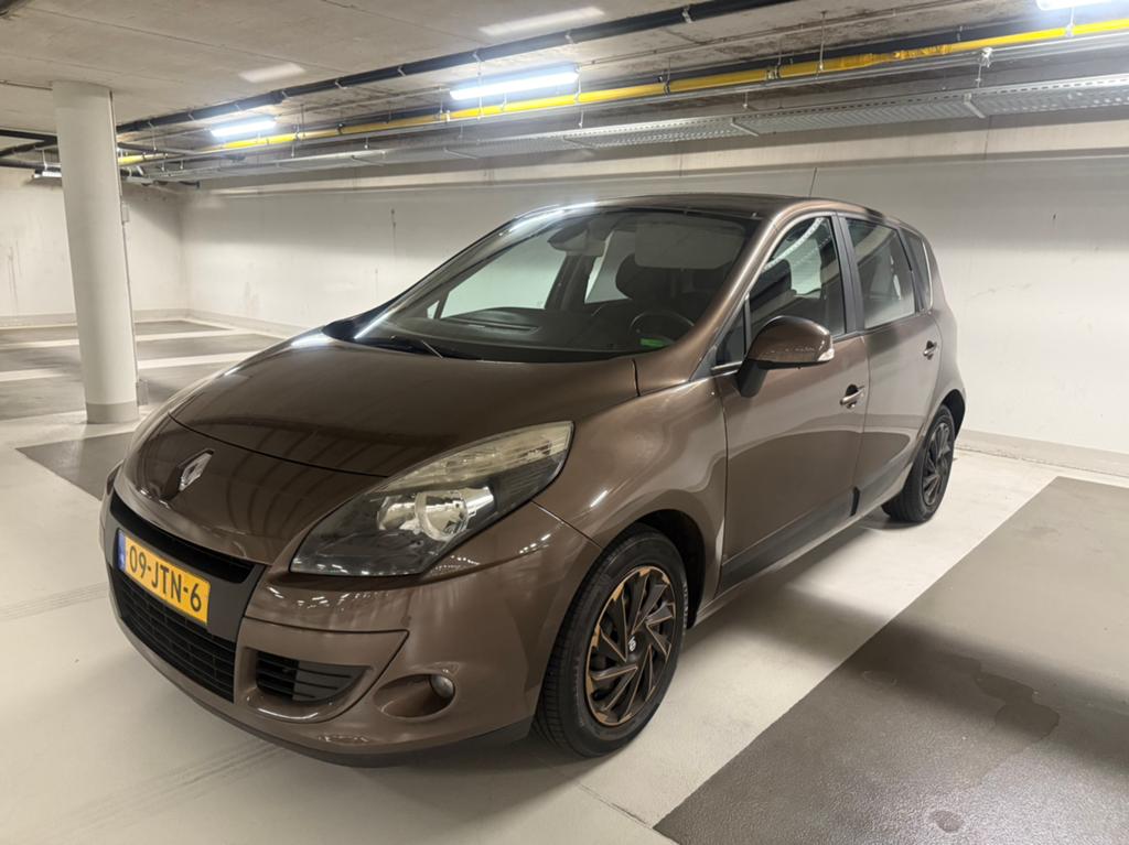 Renault Scénic 2.0 16V 103KW CVT 5P 2009 Bruin, Auto's, 4 cilinders, Bruin, Origineel Nederlands, 1403 kg