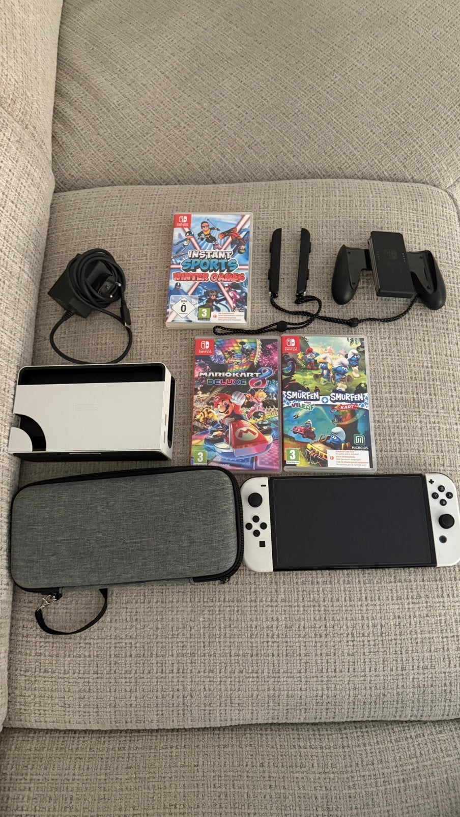 Nintendo Switch Oled wit - complete set + mario kart deluxe, Switch OLED, Met games, Met 2 controllers, Ophalen of Verzenden