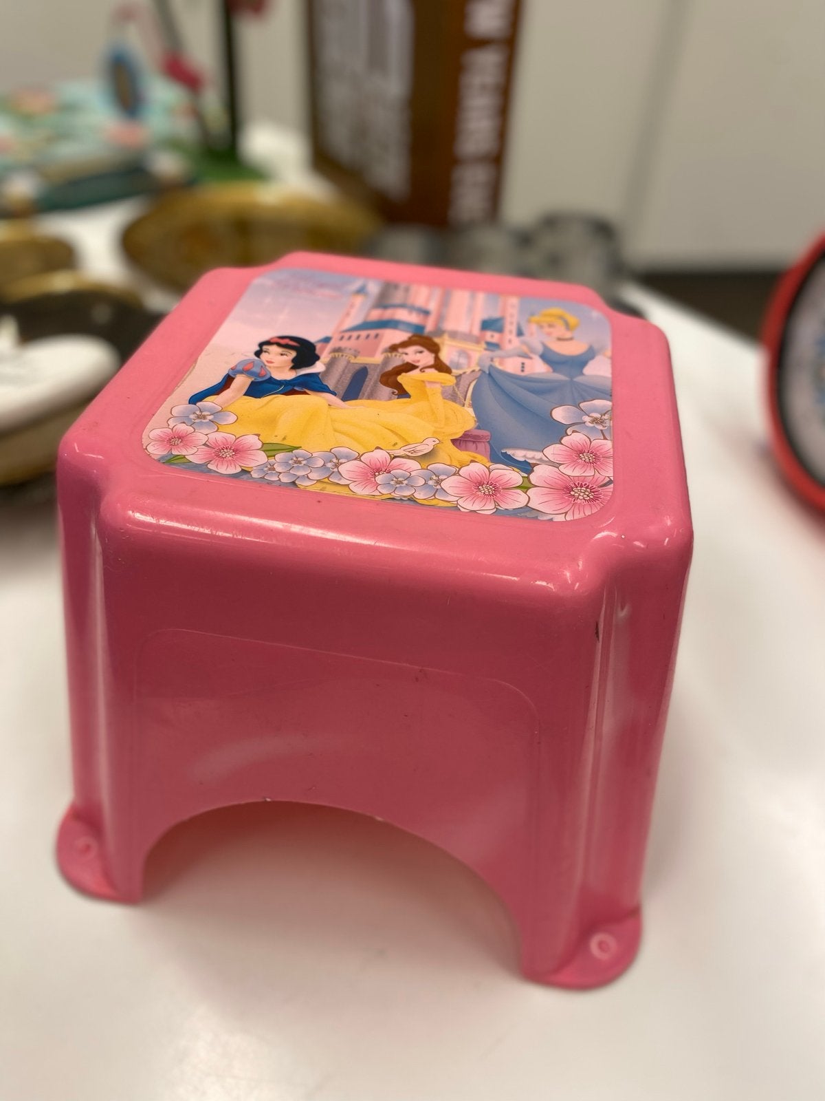 Roze krukje met Disney prinsessen: Sneeuwwitje, Assepoester, Ophalen of Verzenden, Gebruikt, Overige typen