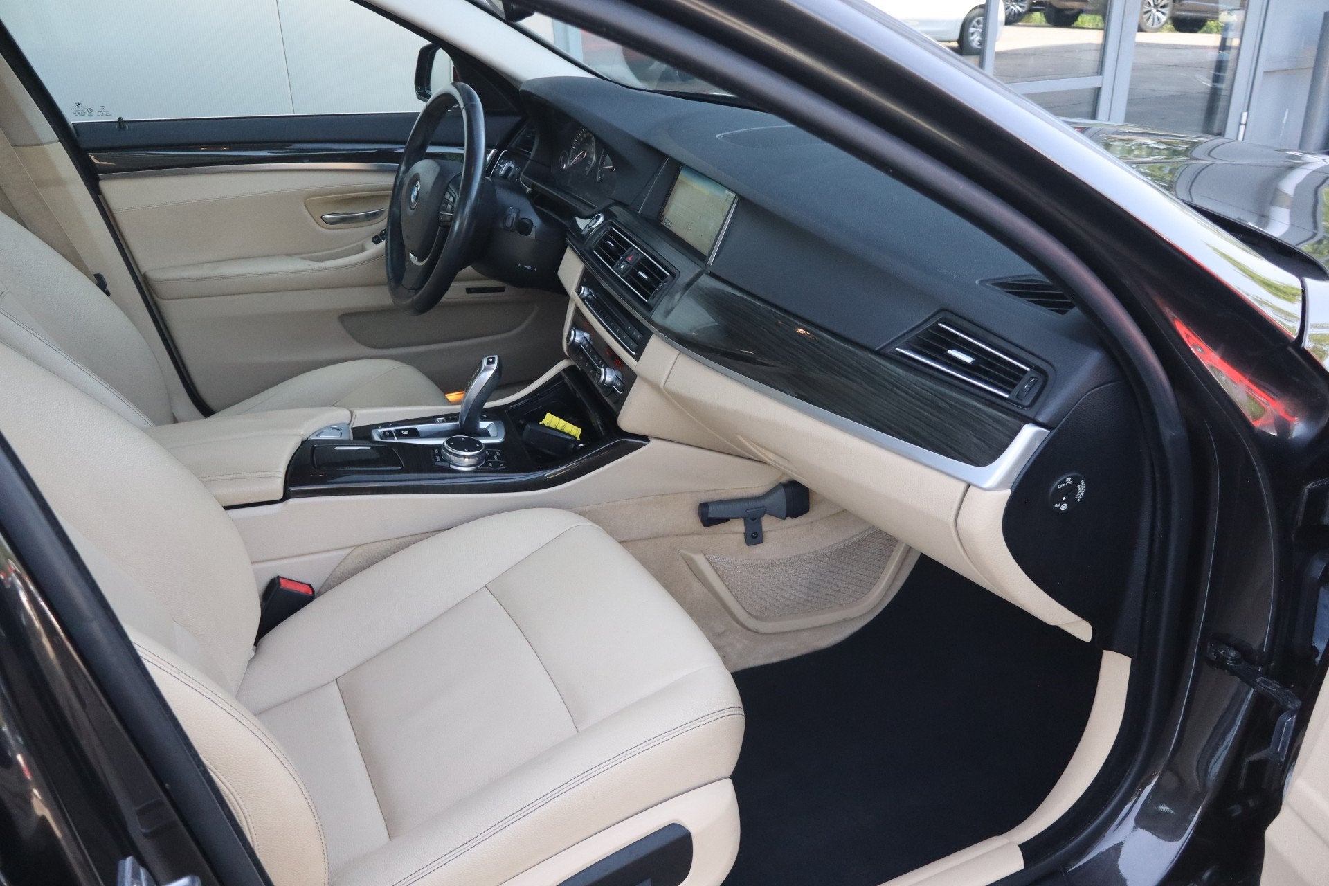 BMW 5 Serie 520i Executive - NL- Auto! Mem. seats I Climate, Auto's, Achterwielaandrijving, Gebruikt, Euro 6, 4 cilinders