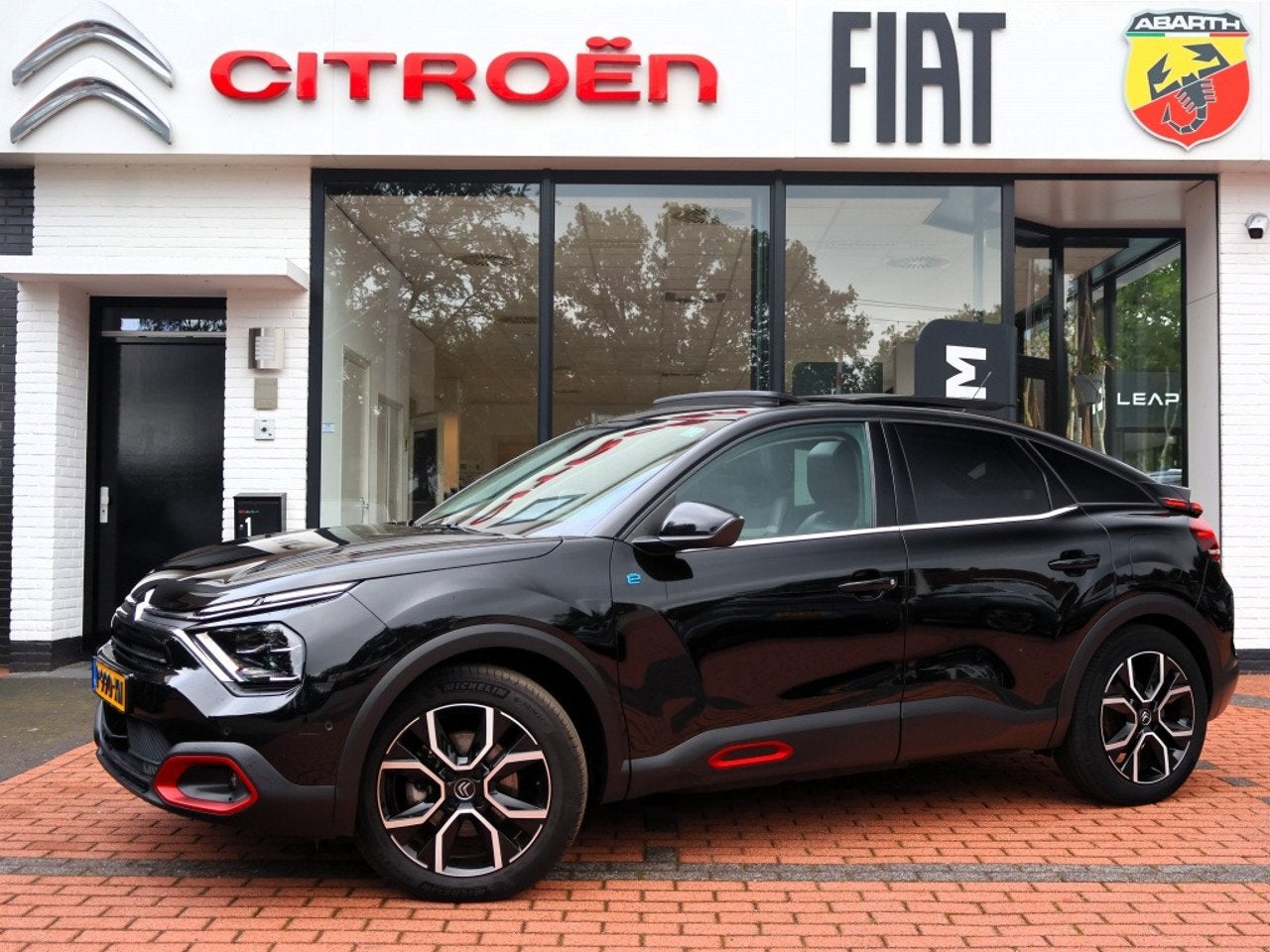 Citroën Ë-C4 EV 50kWh 136PK Automaat Shine, Rijklaarprijs, Auto's, Automaat, 136 pk, Gebruikt, Stoelverwarming
