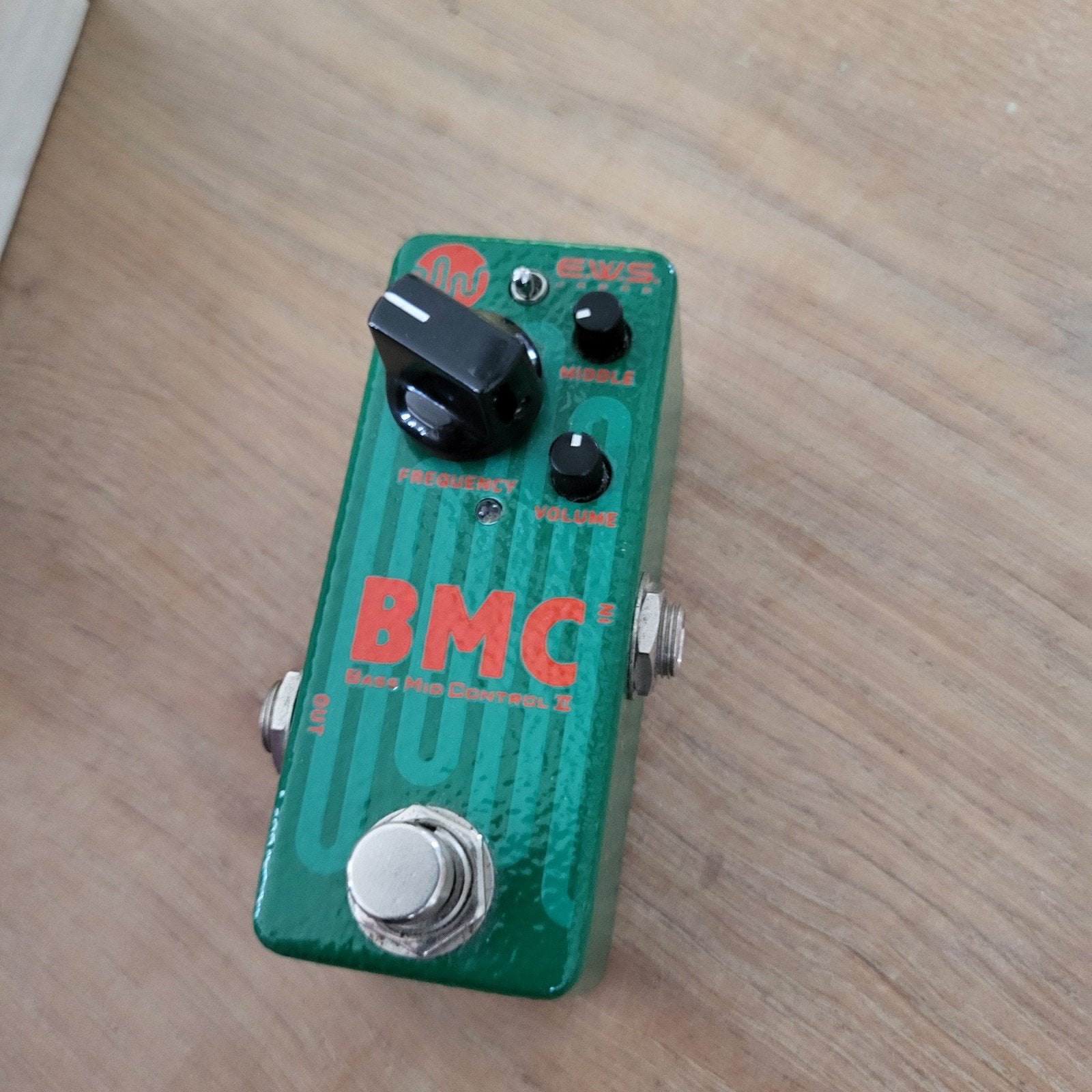 BMC 2 EWS mid control, Muziek en Instrumenten, Effecten, Zo goed als nieuw, Volume, Ophalen of Verzenden