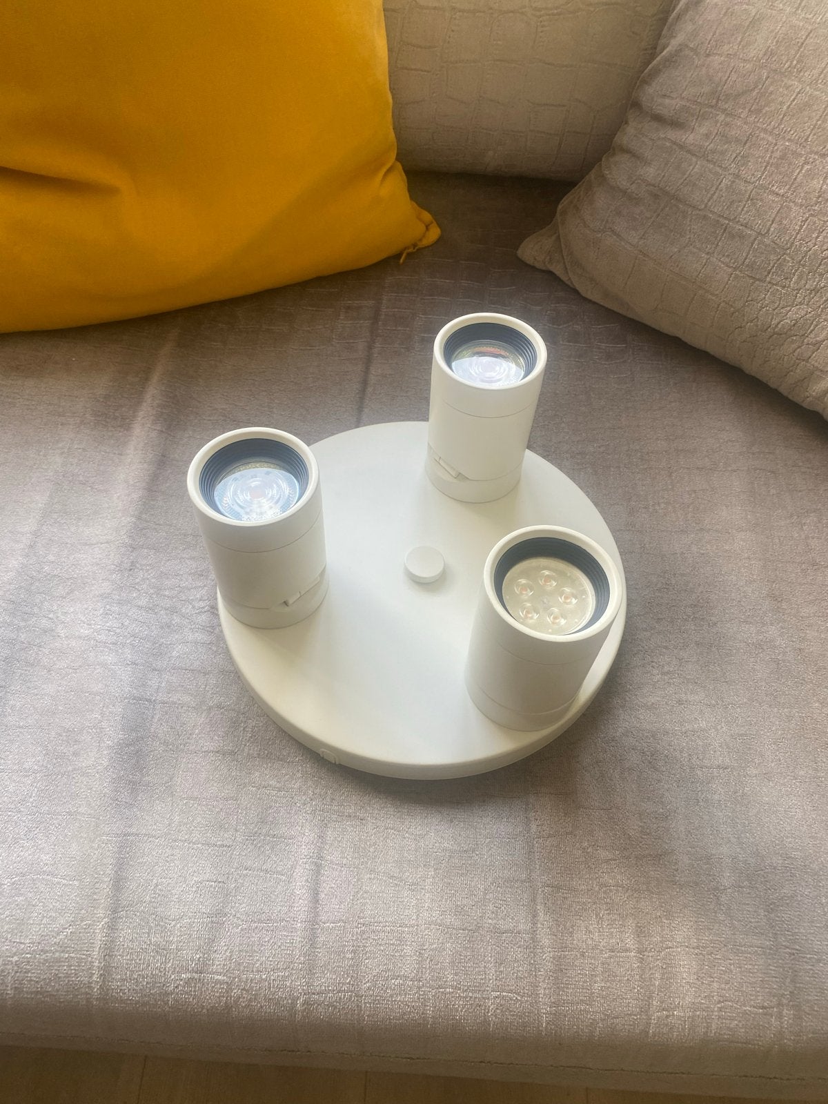 Witte plafondspot met 3 richtbare spots - IKEA, Ophalen, Gebruikt, Verstelbaar, Plafondspot